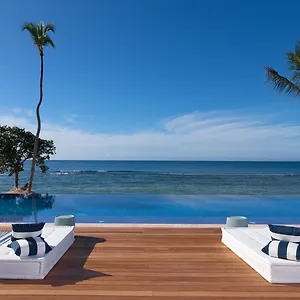Resort & *****