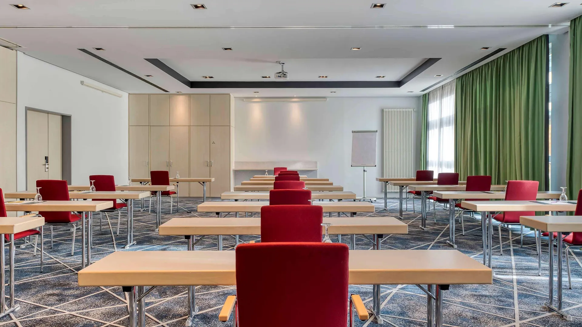 Mercure Neu-Isenburg 4*,